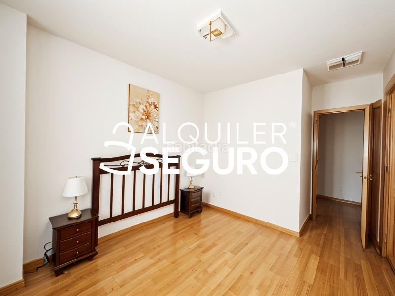 Foto 73ec99c6-4b1c-490e-af38-ba06d5c9f811. Rent flat with heating parking in Sónsoles Ávila