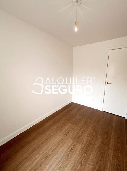 Foto 8e39fcfb-09b2-43f9-8559-83d73bd82418. Affitto appartamento con riscaldamento in Pinar del Rey Madrid