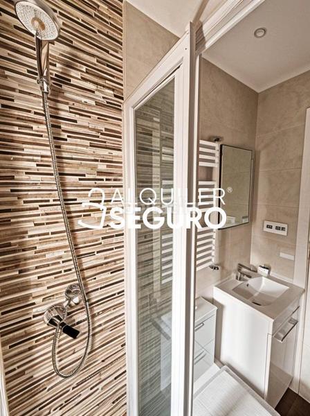 Foto 5c4dbbbb-5e3b-4c34-8d97-a9c0392bd2f1. Miete etagenwohnung mit heizung in Pinar del Rey Madrid