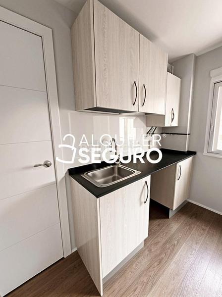 Foto 8abda605-47c3-4956-9818-d73e56c55d56. Miete etagenwohnung mit heizung in Pinar del Rey Madrid