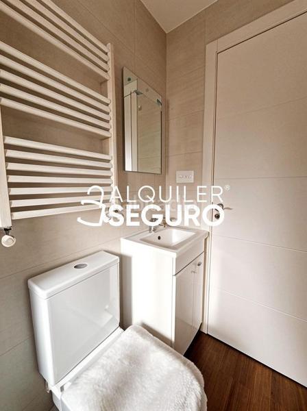 Foto f6d89b65-becd-42ea-9dc5-da8b37bb77df. Miete etagenwohnung mit heizung in Pinar del Rey Madrid