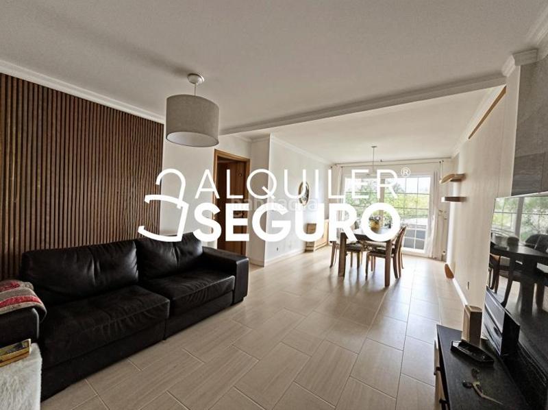 Foto 8af8f7c2-72a3-4a66-9ad3-582bba5d9511. Location appartement avec chauffage parking piscine dans Collado Villalba