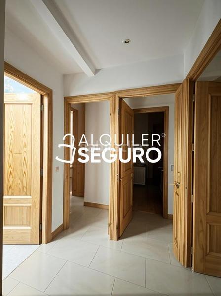 Foto 38954912-bb85-4d0e-ba71-1c2ac62b0724. Rent flat with heating parking pool in Parque de la Coruña-Las Suertes Collado Villalba