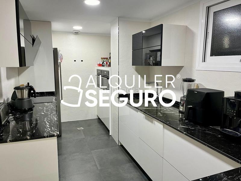 Foto 9c4dea94-1a90-4bee-aff3-0a379db63e67. Location appartement avec chauffage parking dans Buenavista Getafe