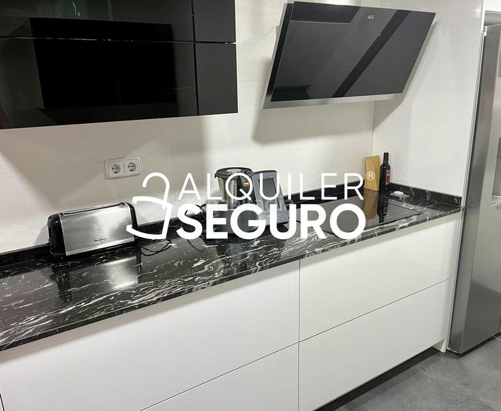 Foto f282c86b-1d58-4927-8ff9-abaf6e745c78. Rent flat with heating parking in Buenavista Getafe