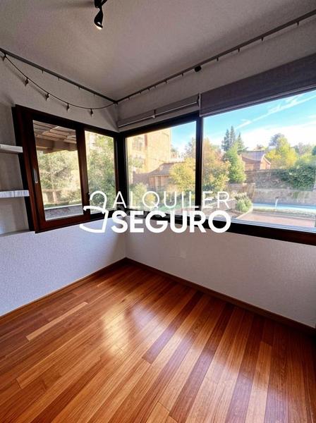 Foto 15f0d4af-fe72-4fed-a184-3361c2fc6310. Location appartement avec chauffage parking piscine dans Madrid