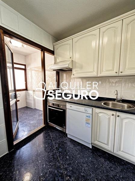 Foto 1ec5caf1-6628-4bcb-906f-7e1f97f7bbb0. Location appartement avec chauffage parking piscine dans Madrid