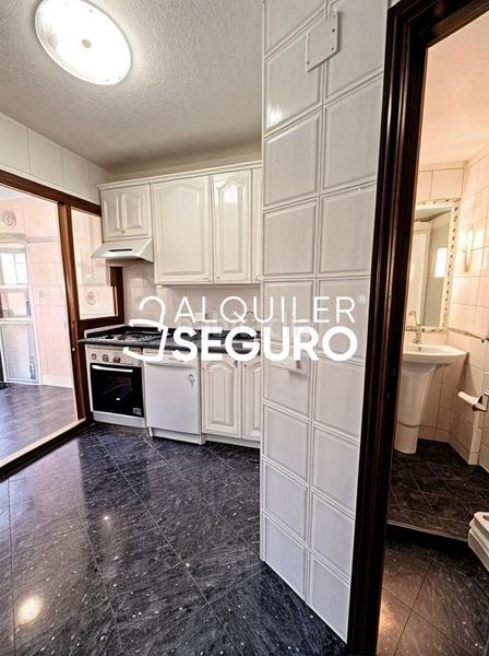 Foto 3c1e8bf3-c8a7-438f-9e2b-d8d81400fff6. Location appartement avec chauffage parking piscine dans Madrid