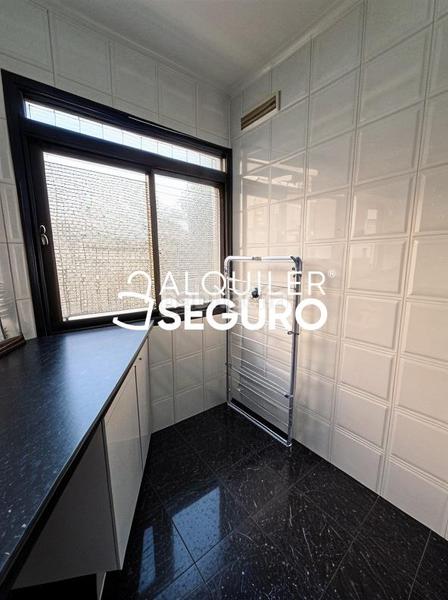 Foto 7e0c28f2-a4fb-4cff-92fc-bd86eb885afc. Location appartement avec chauffage parking piscine dans Madrid