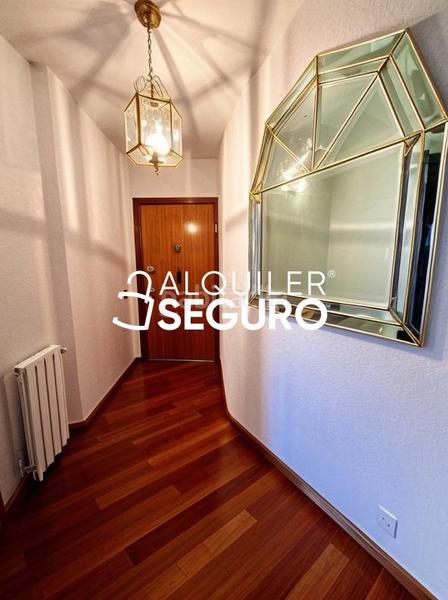 Foto cd0ba951-3eb0-4411-ac85-45a6f1b25a2c. Location appartement avec chauffage parking piscine dans Madrid