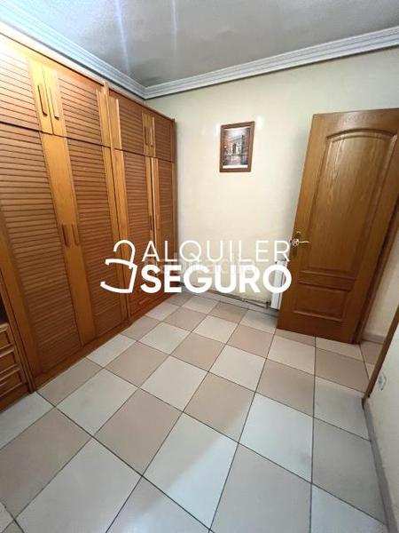 Foto 9b168f0c-e550-4d8d-80a0-c8573e0043e2. Rent flat with heating in Los Ángeles Madrid