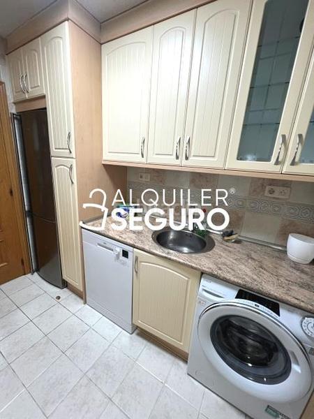 Foto a6399d98-a569-4330-94f8-f6ddbff26303. Rent flat with heating in Los Ángeles Madrid