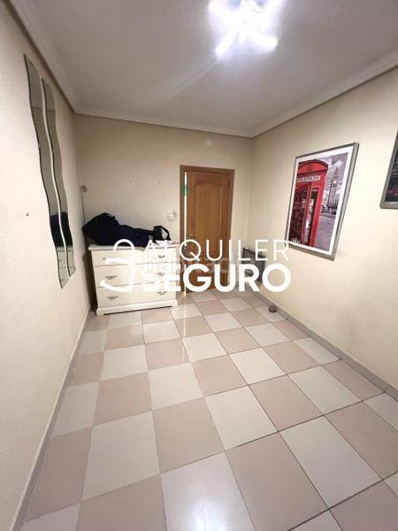 Foto b4052641-c401-497d-9e10-d2dfcb304bad. Rent flat with heating in Los Ángeles Madrid