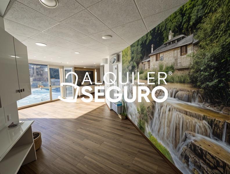 Foto 1babd7b2-1733-4066-9e15-434944f362d1. Alquiler local comercial local dhondures en La Sagrera Barcelona