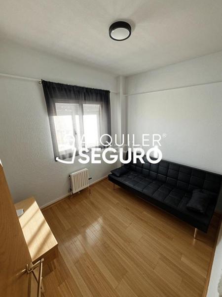 Foto ce01f1e4-d5a6-422c-9229-5c2b53036f32. Alquiler piso  pl. tingo maría en Centro Móstoles