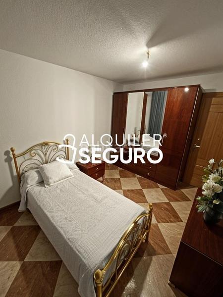 Foto 65976b6d-ff61-4877-bd5e-ae3a5ce0ac45. Alquiler piso  c burdeos en Villafontana - Estoril I Móstoles