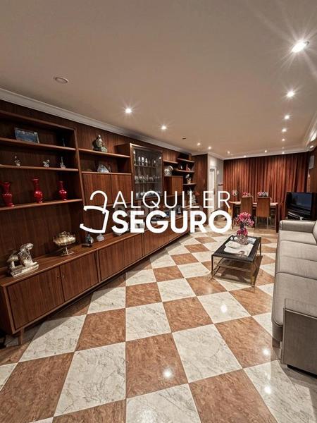 Foto c497a97f-1e6a-4835-aadc-f44689d56148. Rent flat with heating in Villafontana - Estoril I Móstoles