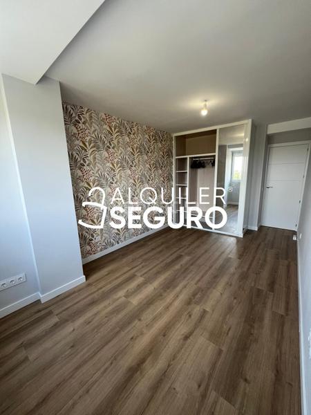 Foto 60b43472-fe2c-4a9b-a045-1ede73915628. Alquiler piso  c mequinenza en Canillejas Madrid