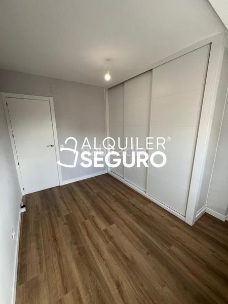 Foto 572a4983-4d51-4f52-8f7d-fd3155640fce. Miete etagenwohnung mit heizung in Canillejas Madrid