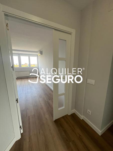 Foto 9f7a0733-e878-43a2-96b4-4a576d8e95cb. Miete etagenwohnung mit heizung in Canillejas Madrid