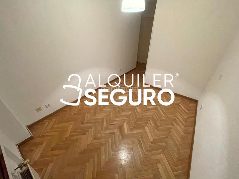 Foto 090af6f2-b0ec-4a7f-b714-61211b5a7c92. Location appartement avec chauffage parking piscine dans Tres Cantos