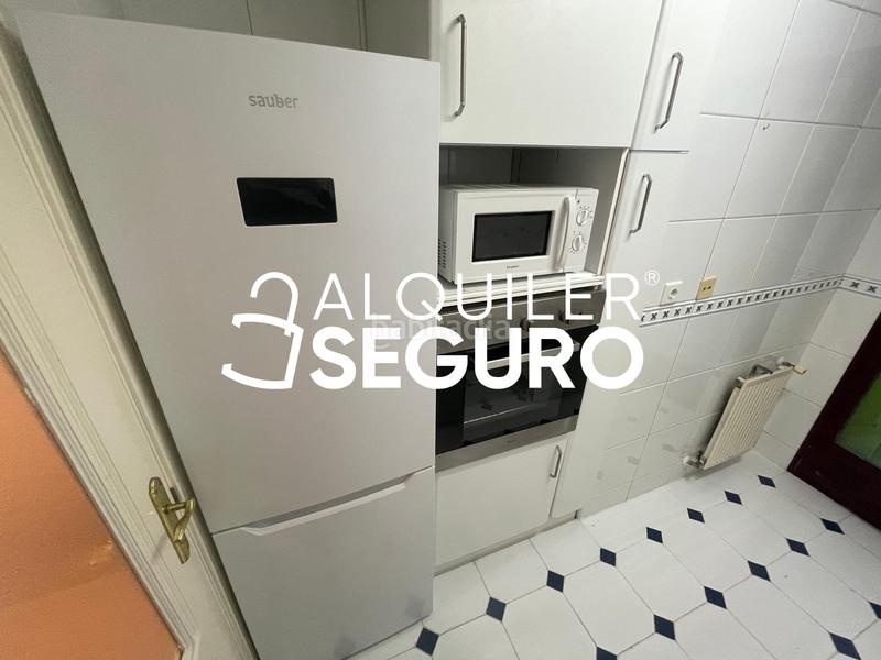 Foto 4f69dd9a-ce44-4efd-a86c-cd12e177c153. Location appartement avec chauffage parking piscine dans Tres Cantos