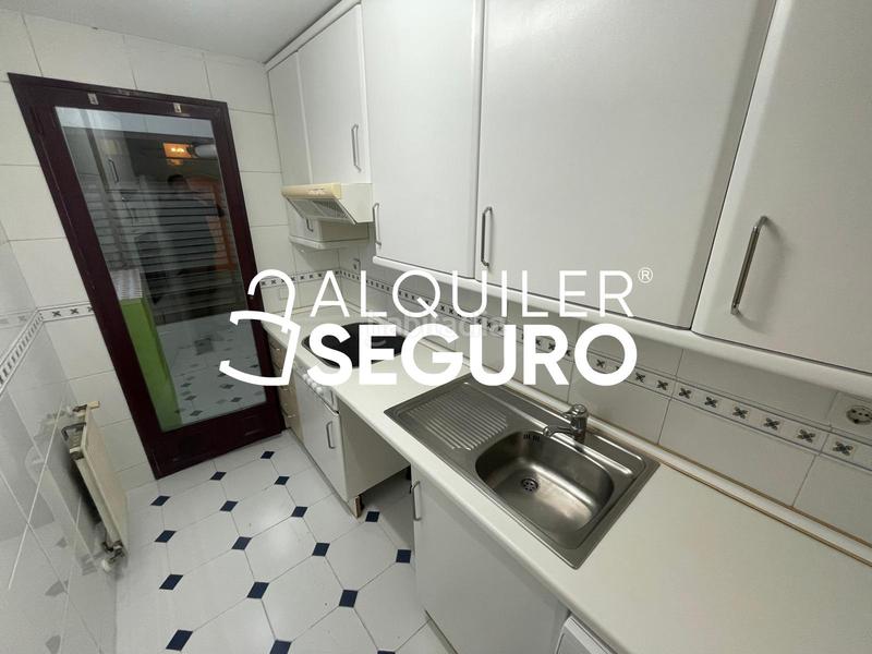 Foto 7cff754b-ec57-4925-8400-43bdac91db97. Location appartement avec chauffage parking piscine dans Tres Cantos