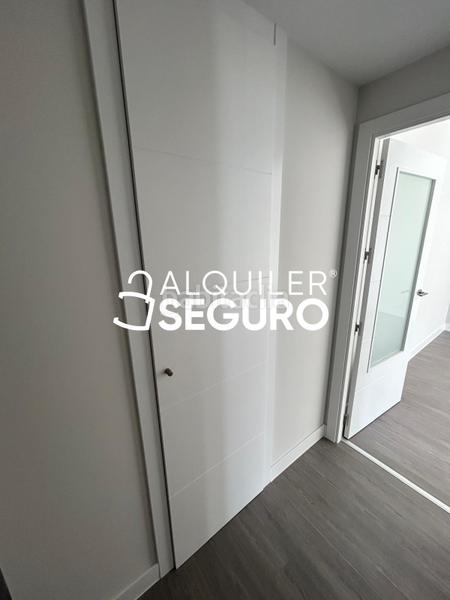 Foto 7723dabe-916b-4b61-b441-18f25848be0e. Lloguer pis amb calefacció aparcament piscina a Rosaleda - Juventud Granada