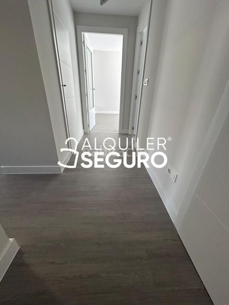 Foto efd849f1-fb76-4524-8eb5-4d04b01394ed. Lloguer pis amb calefacció aparcament piscina a Rosaleda - Juventud Granada