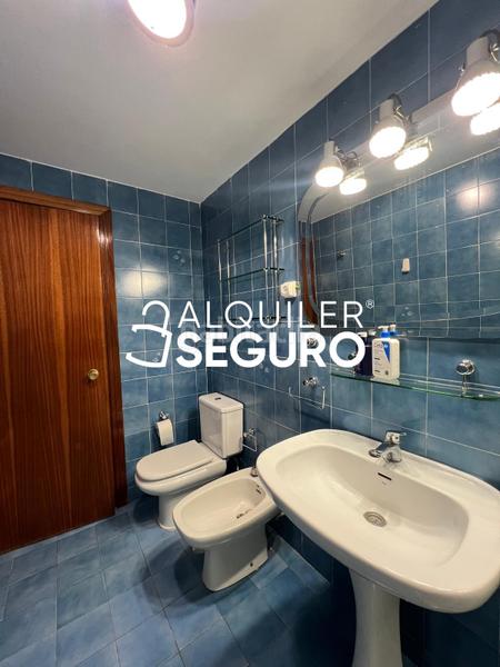 Foto 8a42bd6c-59fa-4361-a00d-0f76a6e699c9. Miete etagenwohnung mit heizung pool in La Paz Madrid