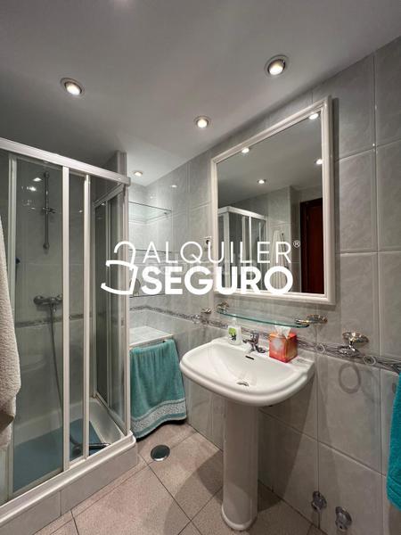 Foto 8d9748ef-091b-443d-b2d9-eb143ea7d39c. Miete etagenwohnung mit heizung pool in La Paz Madrid