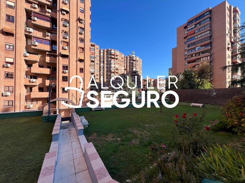 Foto df10a20b-2265-4b1f-8e86-34e796a90780. Miete etagenwohnung mit heizung pool in La Paz Madrid