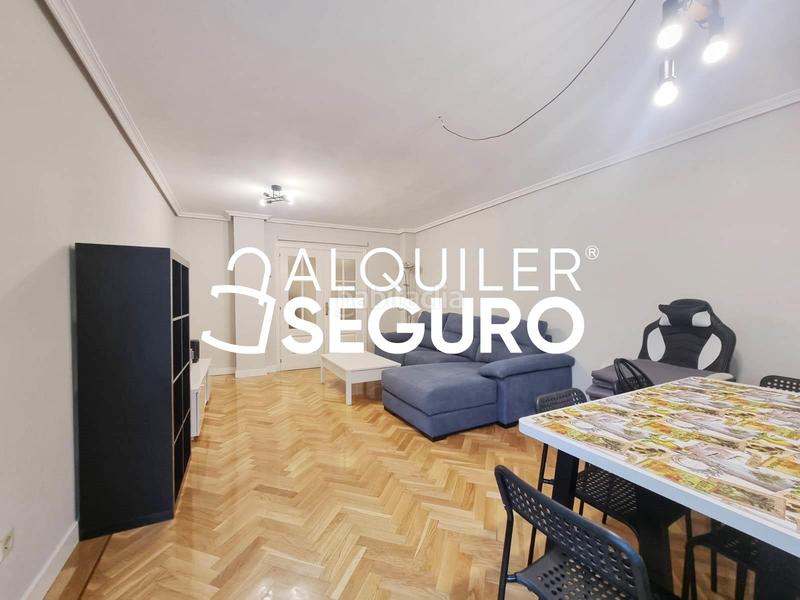 Foto 59b81873-8931-410f-aec4-cdf4170109e0. Lloguer pis amb calefacció aparcament piscina a Casco Antiguo Majadahonda