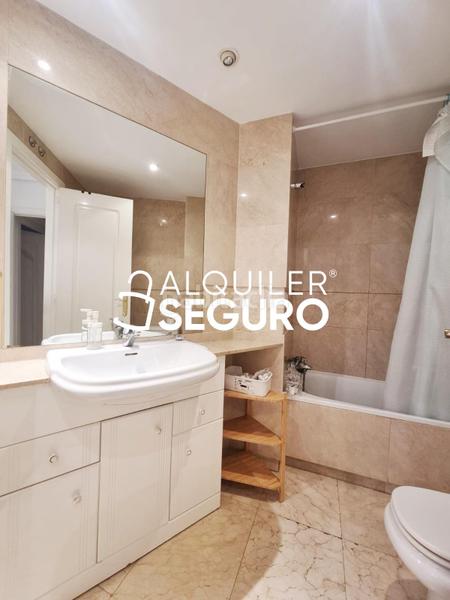 Foto 7e11f95b-d096-4d12-80a8-ed8352c7c72a. Miete etagenwohnung mit heizung parking pool in Casco Antiguo Majadahonda