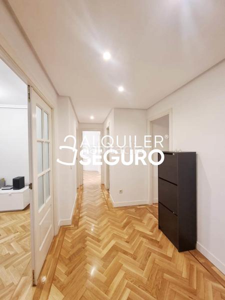 Foto b5c5ccb8-e6b8-4d8c-8284-904dbb55cd67. Miete etagenwohnung mit heizung parking pool in Casco Antiguo Majadahonda