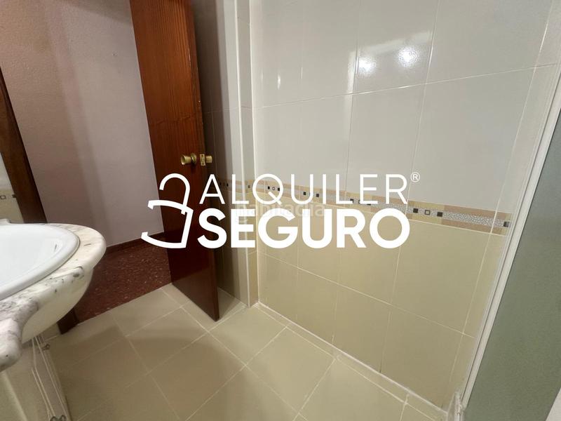 Foto dc49e270-fff8-4043-90de-90693d499395. Alquiler piso  c fontanares en Barrio de Patraix Valencia