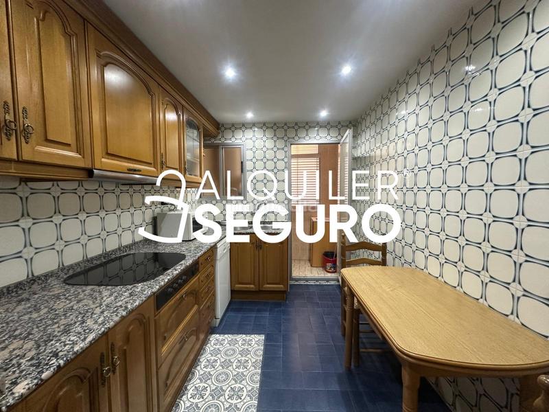 Foto fbb30256-9fc5-4e25-9abd-f0c07043f801. Alquiler piso  c fontanares en Barrio de Patraix Valencia