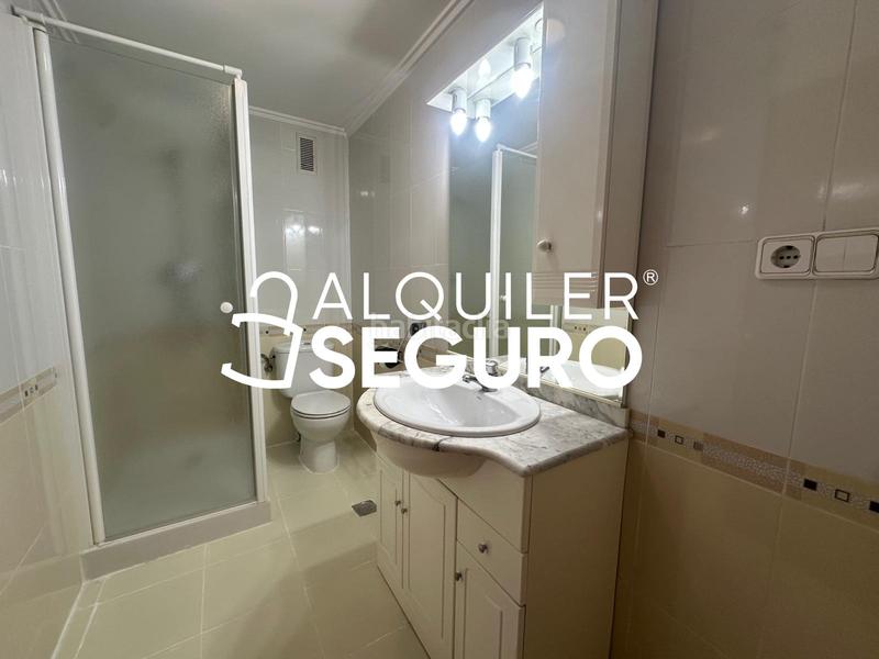 Foto ef8e9848-ed69-4d00-b608-4b72582ed1e4. Location appartement avec parking dans Barrio de Patraix Valencia