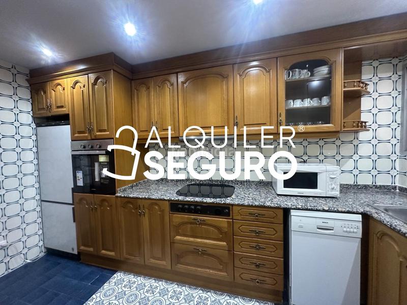 Foto 57b76bf7-9bb3-488f-80fb-577325aa57bf. Miete etagenwohnung mit parking in Barrio de Patraix Valencia