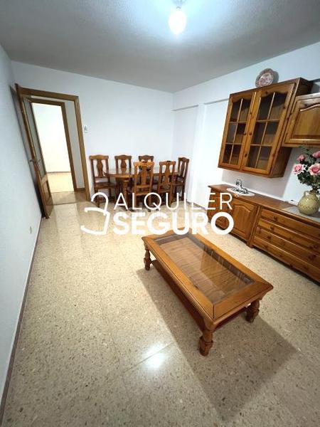 Foto 220fb9d3-3fb3-43ad-8be8-8ee1c2236757. Rent flat with heating in Centro Getafe