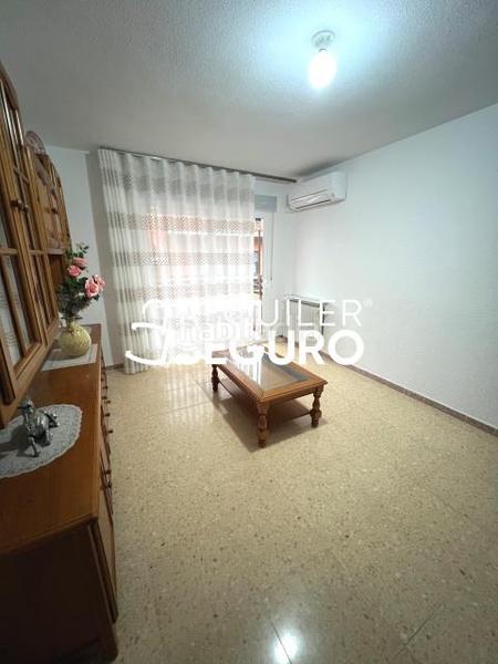 Foto ce3f5687-17ec-4d79-a55b-fbabb6520767. Rent flat with heating in Centro Getafe