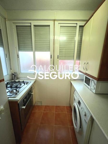 Foto 02d782f6-a880-4d9f-bfe1-2ad34ce15cfa. Alquiler piso  c estafeta en Villaverde Alto Madrid