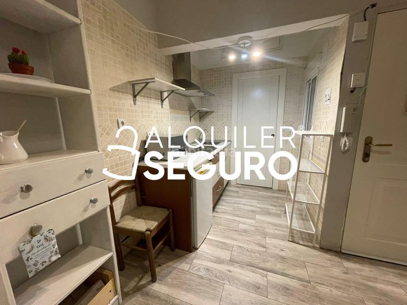 Foto 50335f7c-92ba-4373-8dec-89d96581d80d. Rent studio with heating in Almendrales Madrid