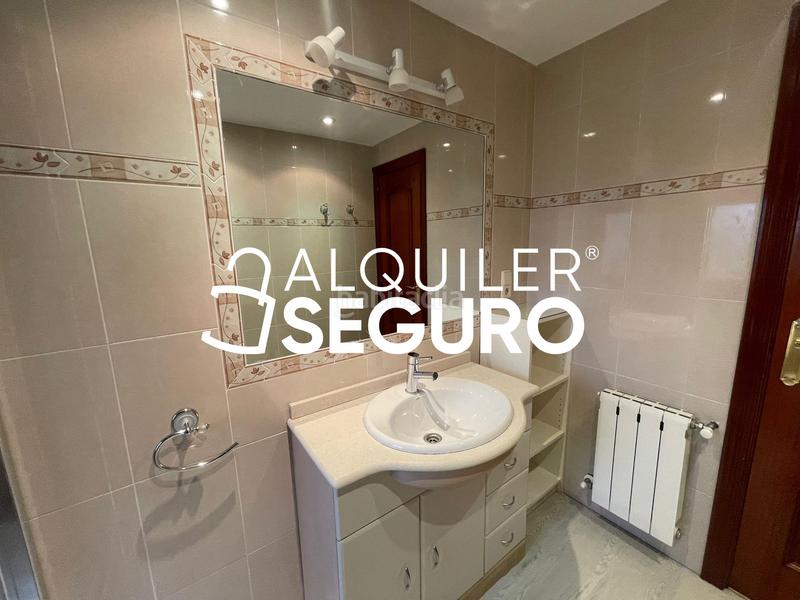 Foto 2a034ce4-e9a8-43b0-b5d2-cdae6f196e55. Location appartement avec chauffage dans Opañel Madrid