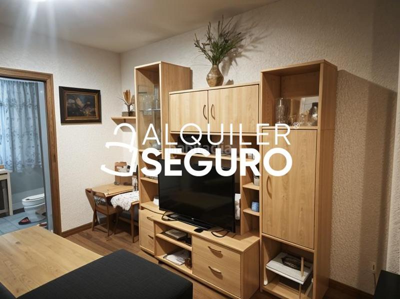 Foto 2534937c-b421-456e-a8eb-b023d3c9d9e0. Rent flat with heating in Parque Miraflores Zaragoza