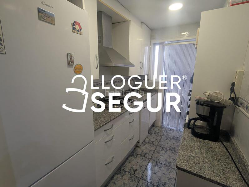 Foto 5e0c2b35-4964-4141-a95b-df1f220ca257. Alquiler piso  c baltasar gracián en Prosperitat Barcelona