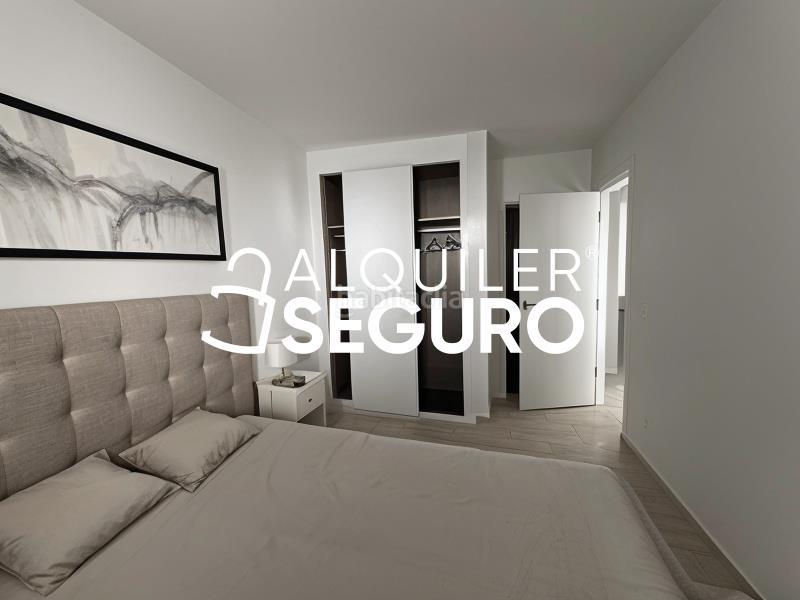 Foto 5634bd59-c328-4657-a315-e7cdc33f98ee. Alquiler piso  c hacienda en bahía de Casares Casares