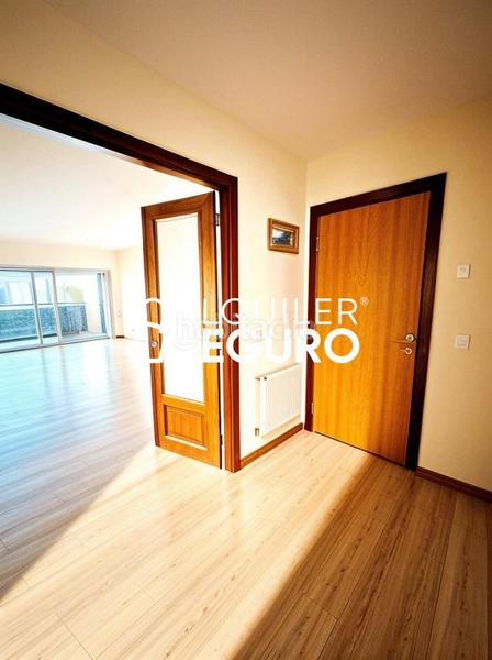 Foto b37681fd-50dd-48e6-80a6-6d9d68034a13. Miete etagenwohnung mit heizung parking in Estación-Centro Tres Cantos