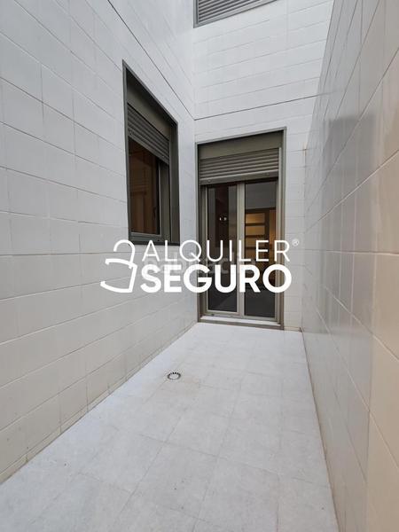 Foto 6eea16ca-2195-44ae-9bf6-95bc5e07c773. Alquiler piso  c parís en Ensanche-Diputación Alicante