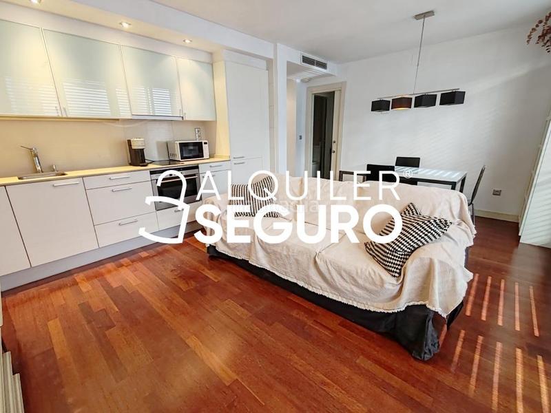 Foto 488148b0-de92-4ca4-8fbb-cce5985f27fd. Rent flat with pool in Ensanche-Diputación Alicante